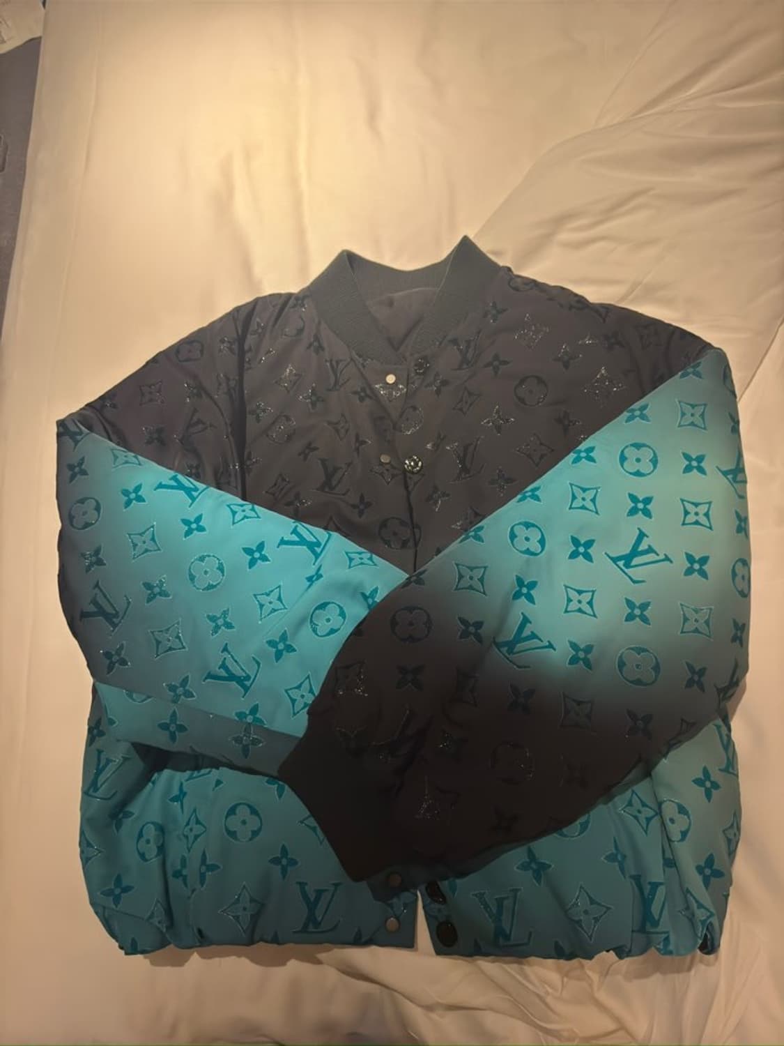 루이비통 그라디언트 봄버 상품이미지1