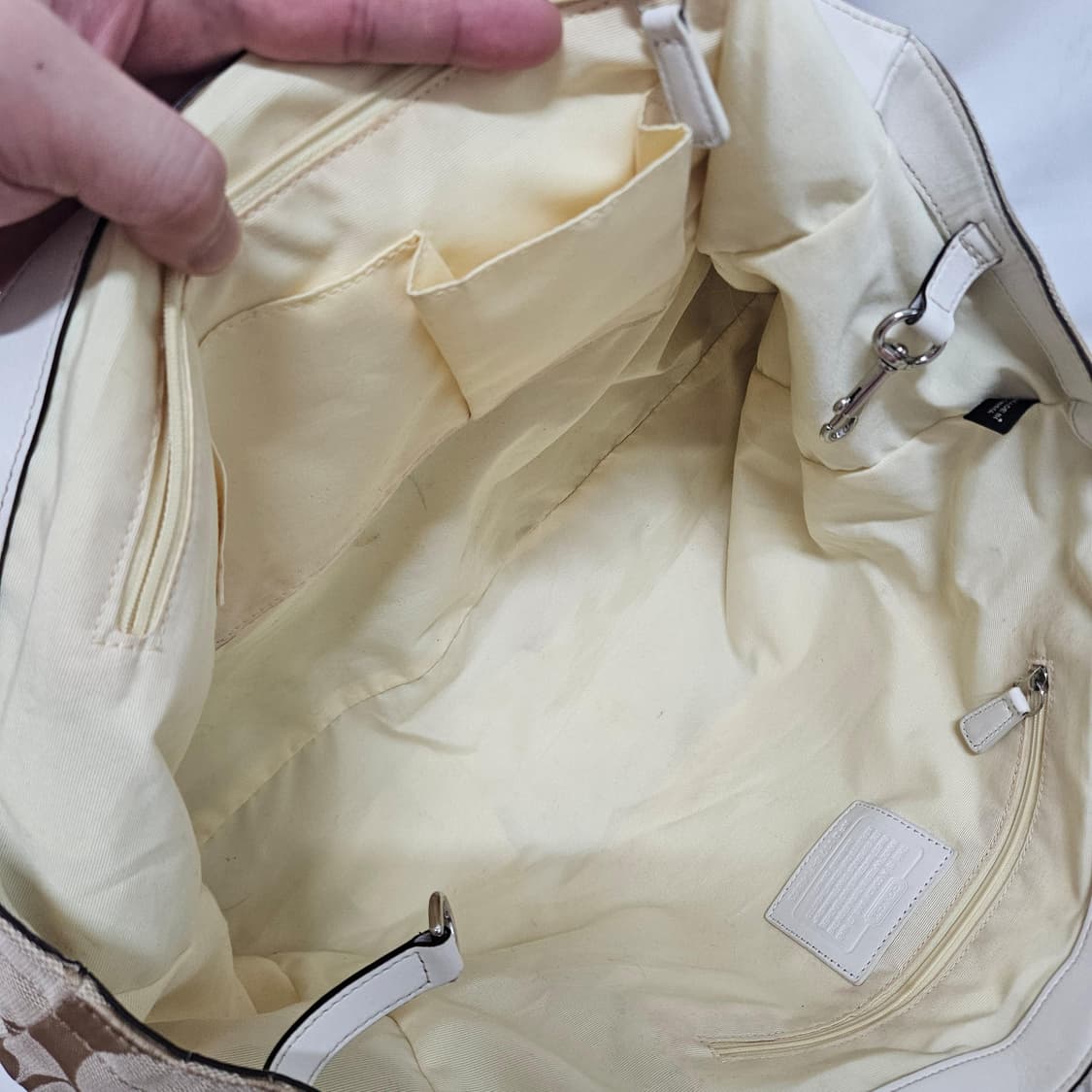 코치 빈티지 시그니처 개비 케리올 토트백 상품이미지4