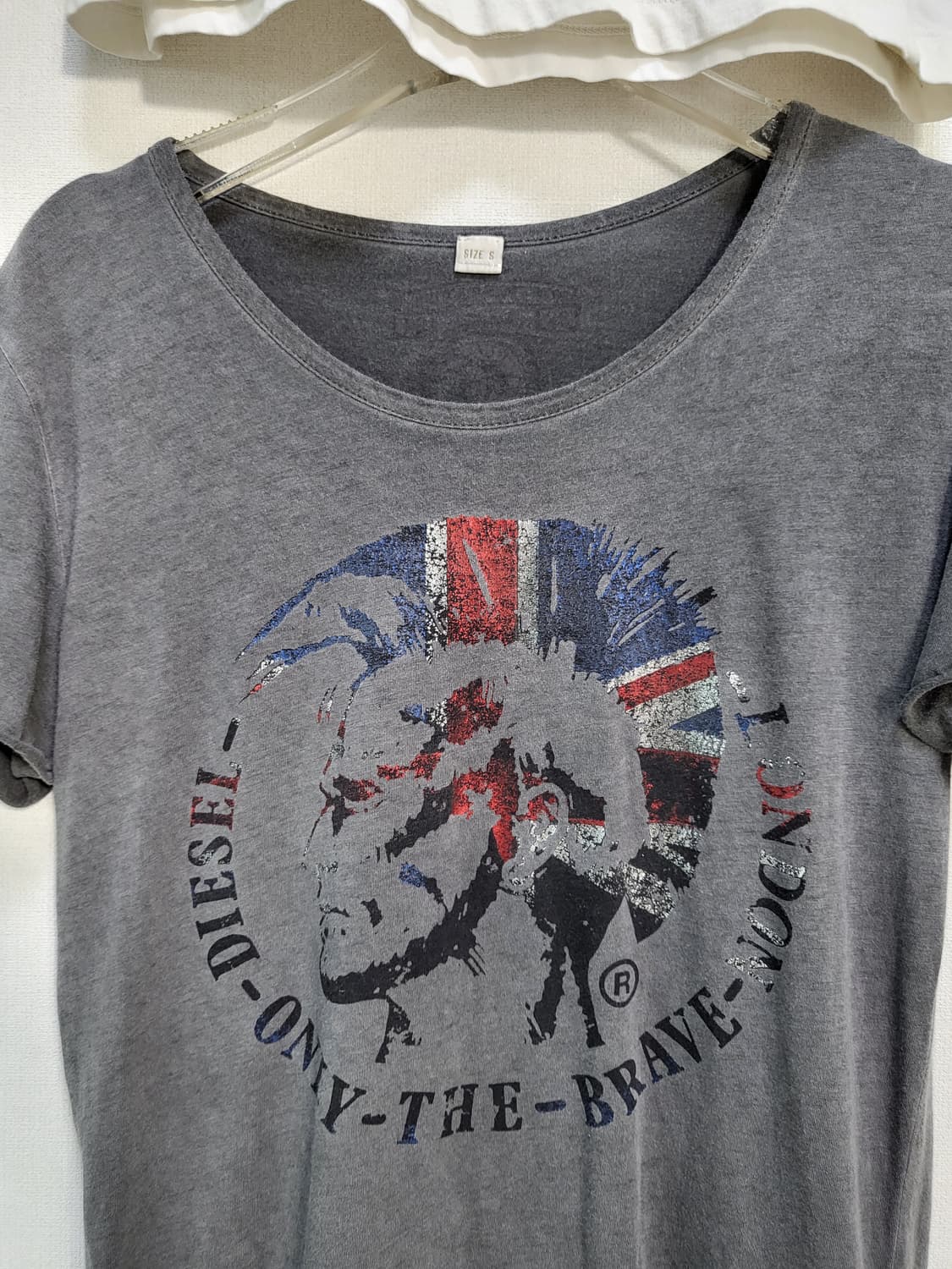 정품 Diesel(디젤)면100%시그니처 티셔츠 2벌 일괄55-66 상품이미지3