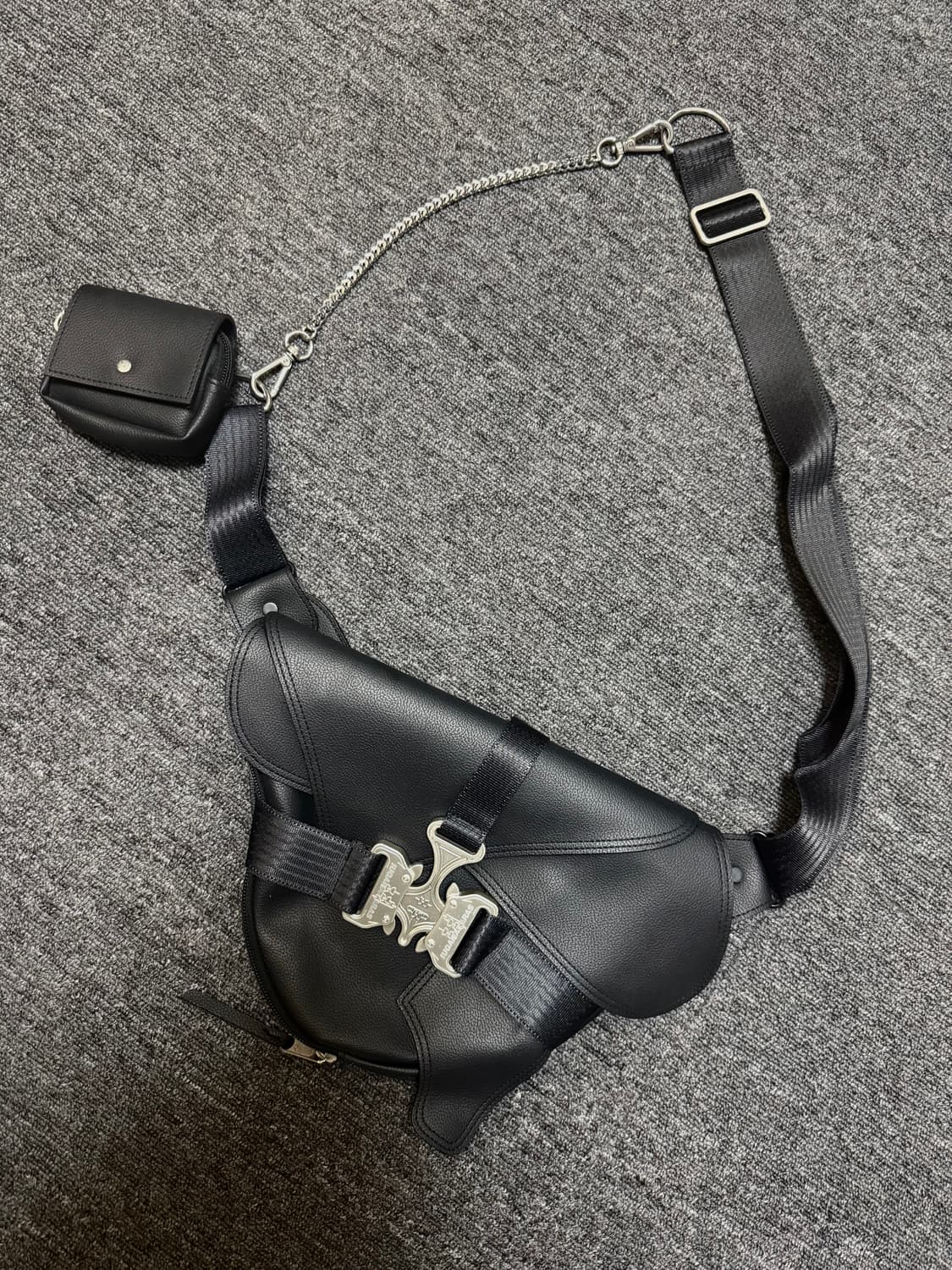 이우가마카라스 Triple Covered Crow Buckle Bag 상품이미지2