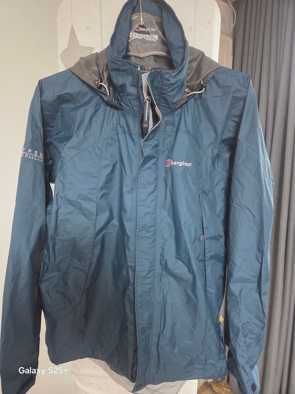 버그라우스   바람막이   상품이미지1