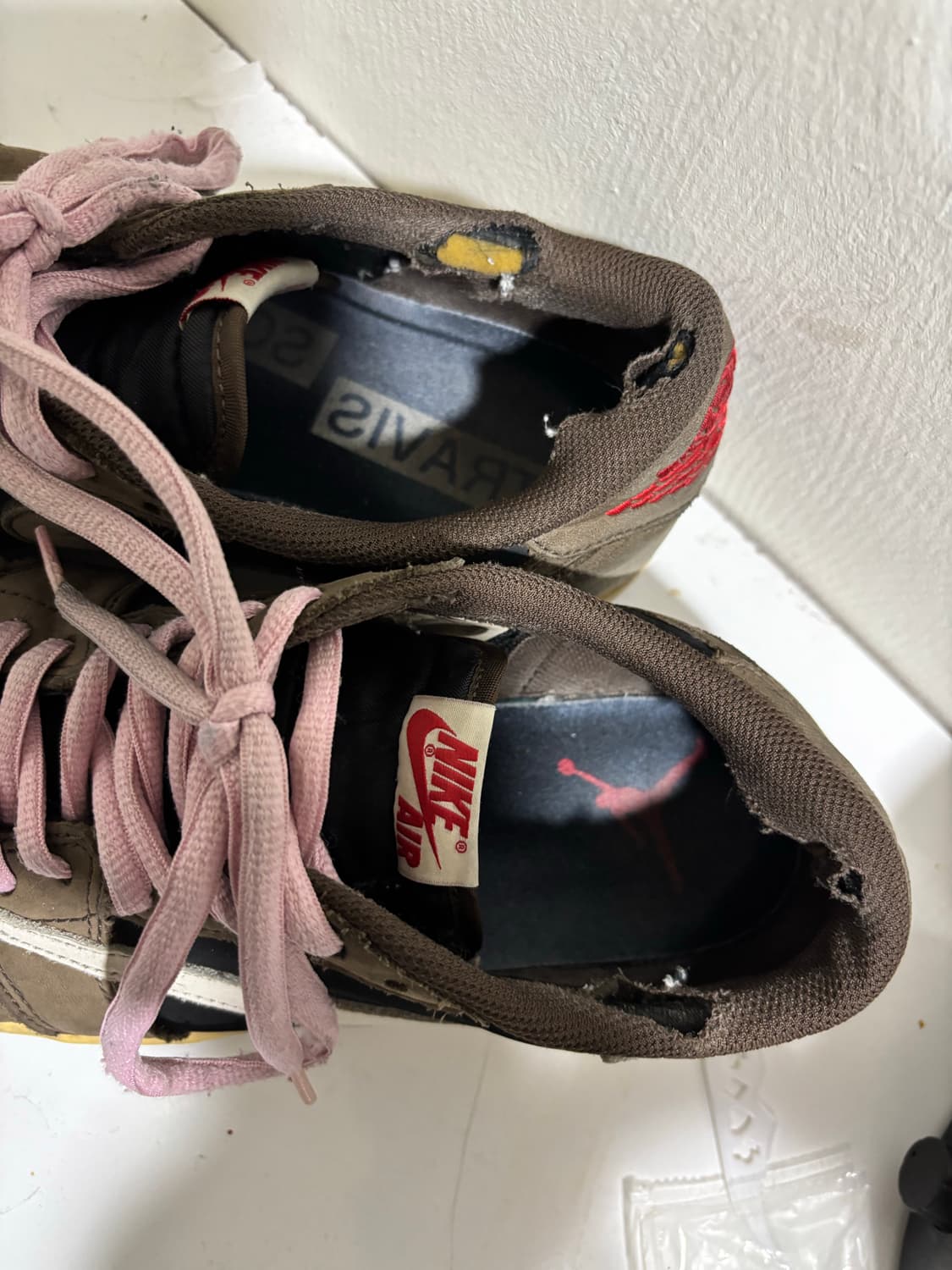 나이키조던 1 x 트래비스 스캇 레트로 로우 OG SP 모카 상품이미지4