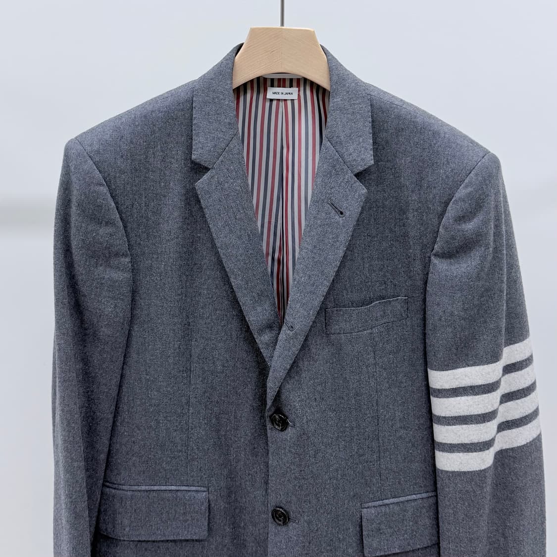[S+급/2] 톰브라운 사선완장 울 블레이저 자켓 정장 그레이 상품이미지3