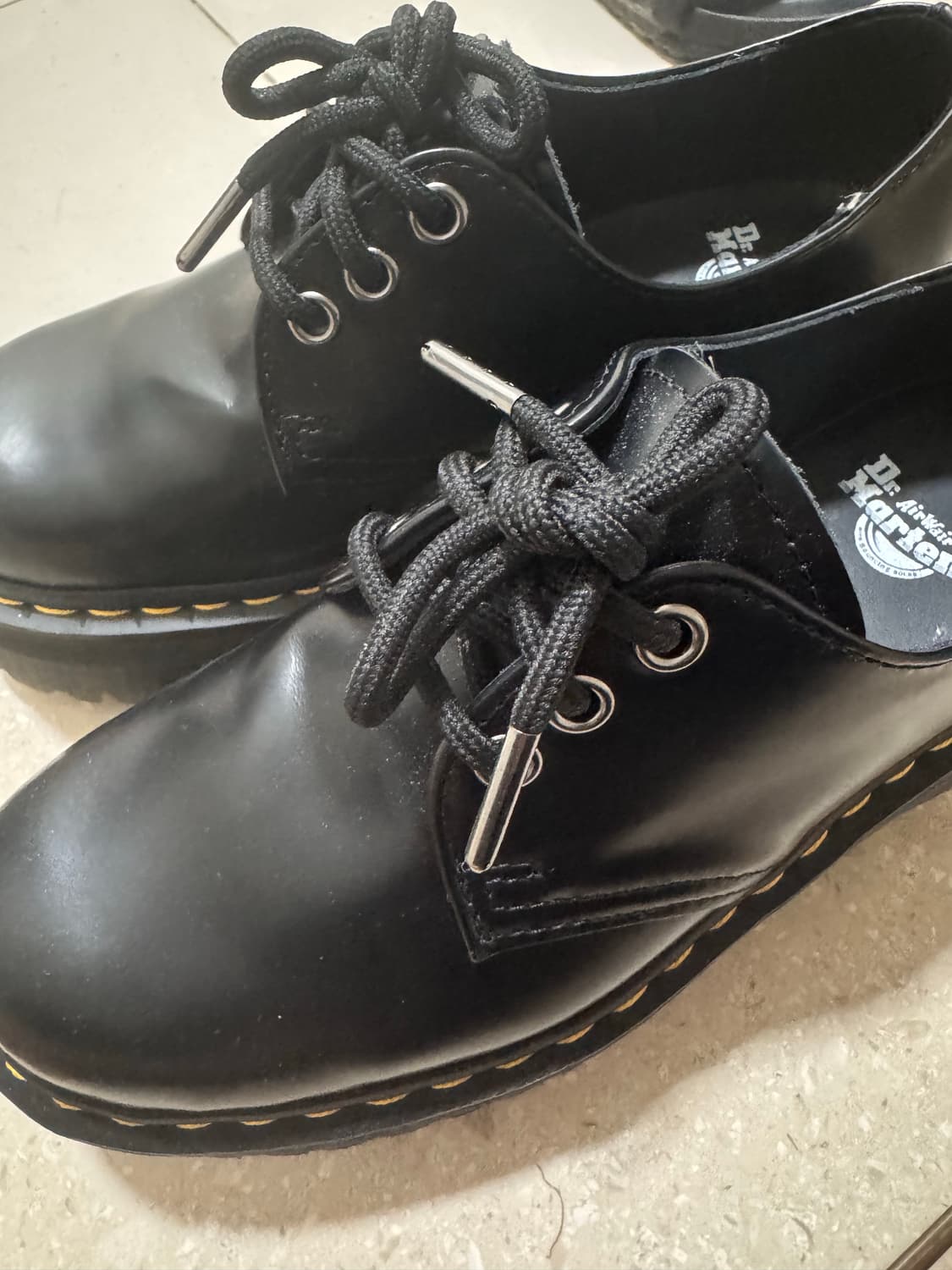 닥터마틴 1461 쿼드 블랙 230 상품이미지2
