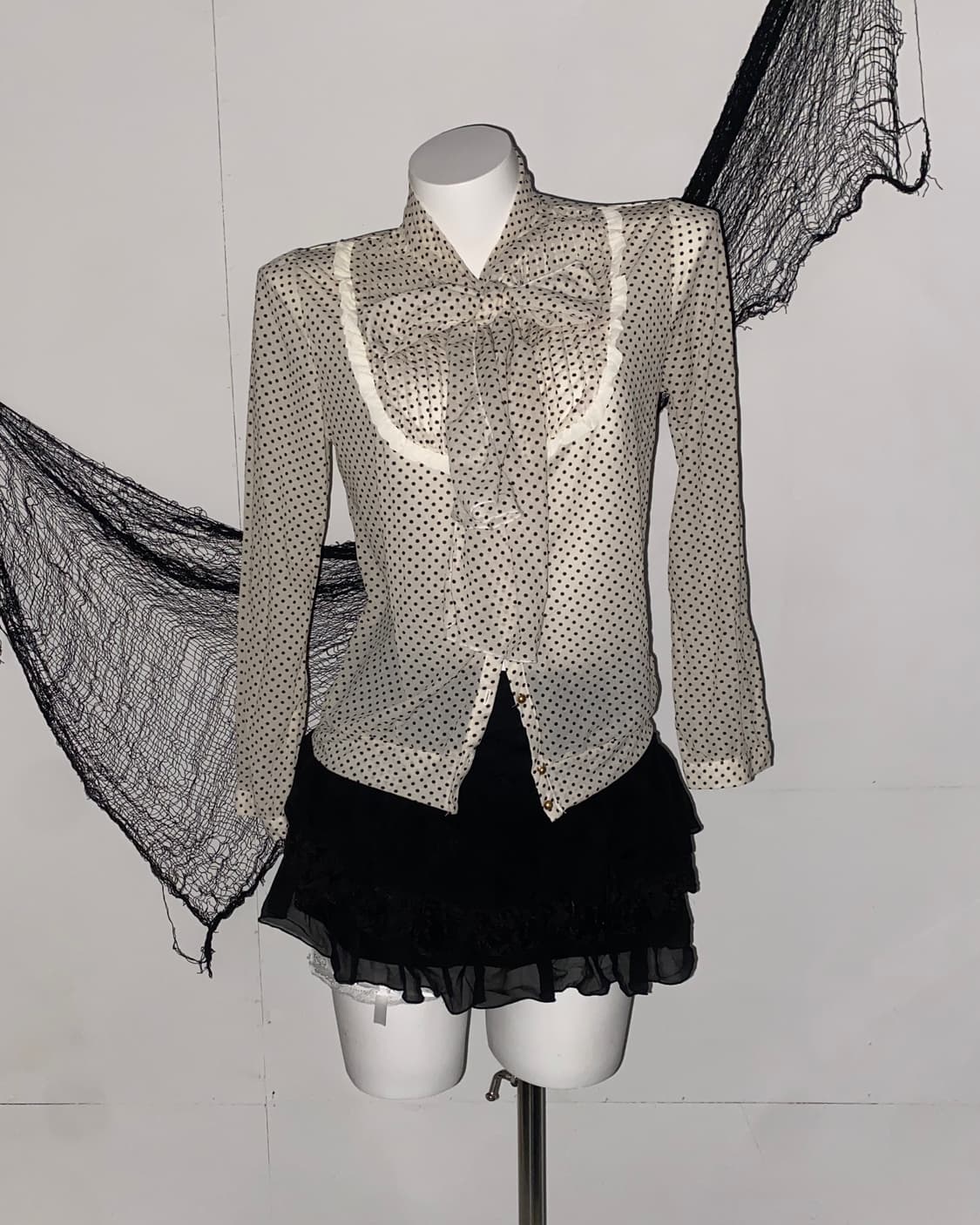 ꒰ঌ 공겜 여주 로걀 도트 리본 블라우스 ໒꒱ 상품이미지1