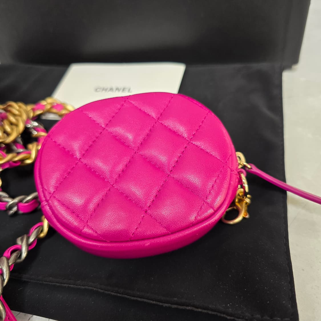 샤넬 19 트위드 탬버린백 동그리백 판매 상품이미지6