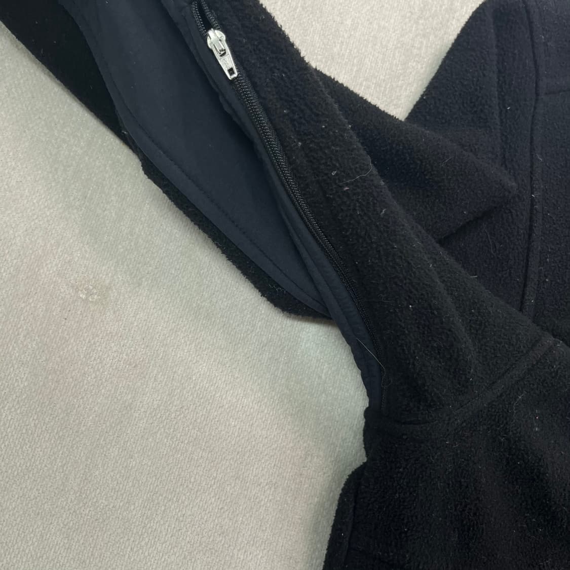 100 디스이즈네버뎃 플리스 집업 상품이미지5