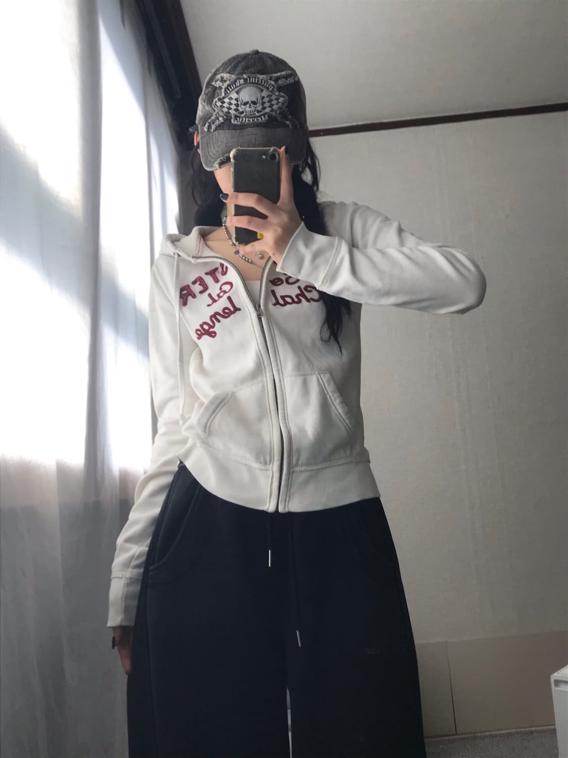 홀리스터 화이트 버건디 딱붙핏 후드집업 상품이미지3