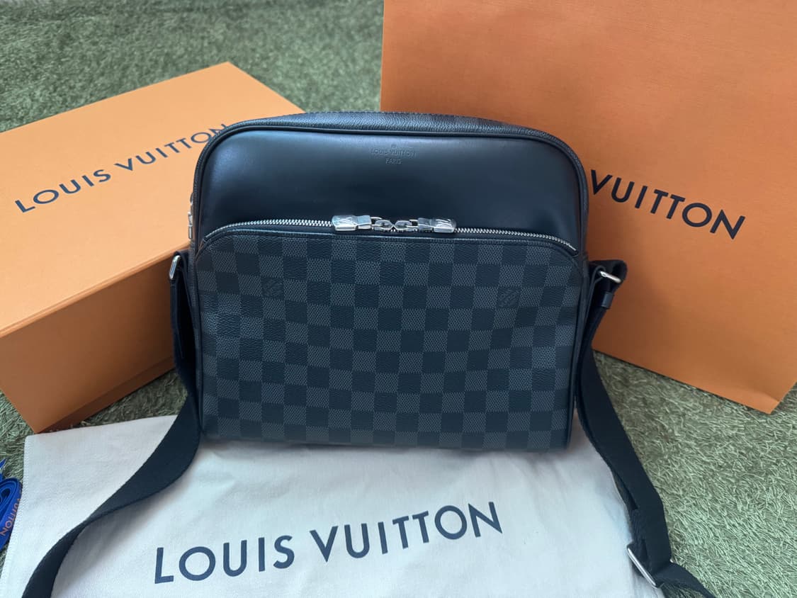 정품 루이비통 가방 크로스백 디스트릭스 상품이미지1