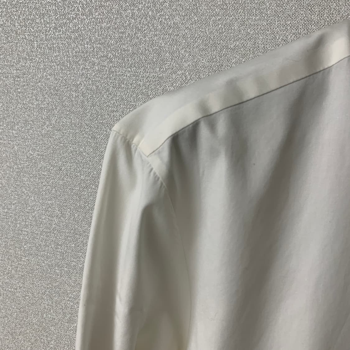 우영미 솔리드옴므 화이트 셔츠 (90남자 or 여자) 상품이미지4