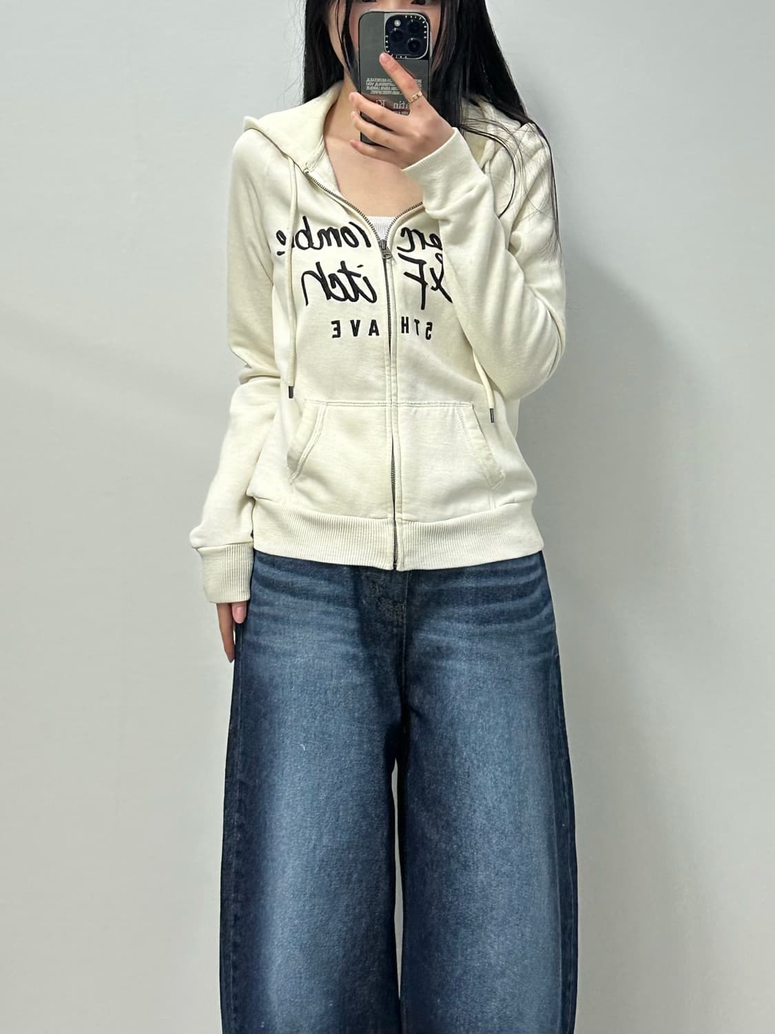 아베크롬비 y2k 와투케 화이트 딱붙 후드집업 상품이미지1