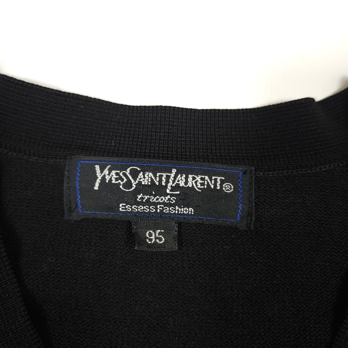 YSL 입생로랑 브이넥 니트 상품이미지3