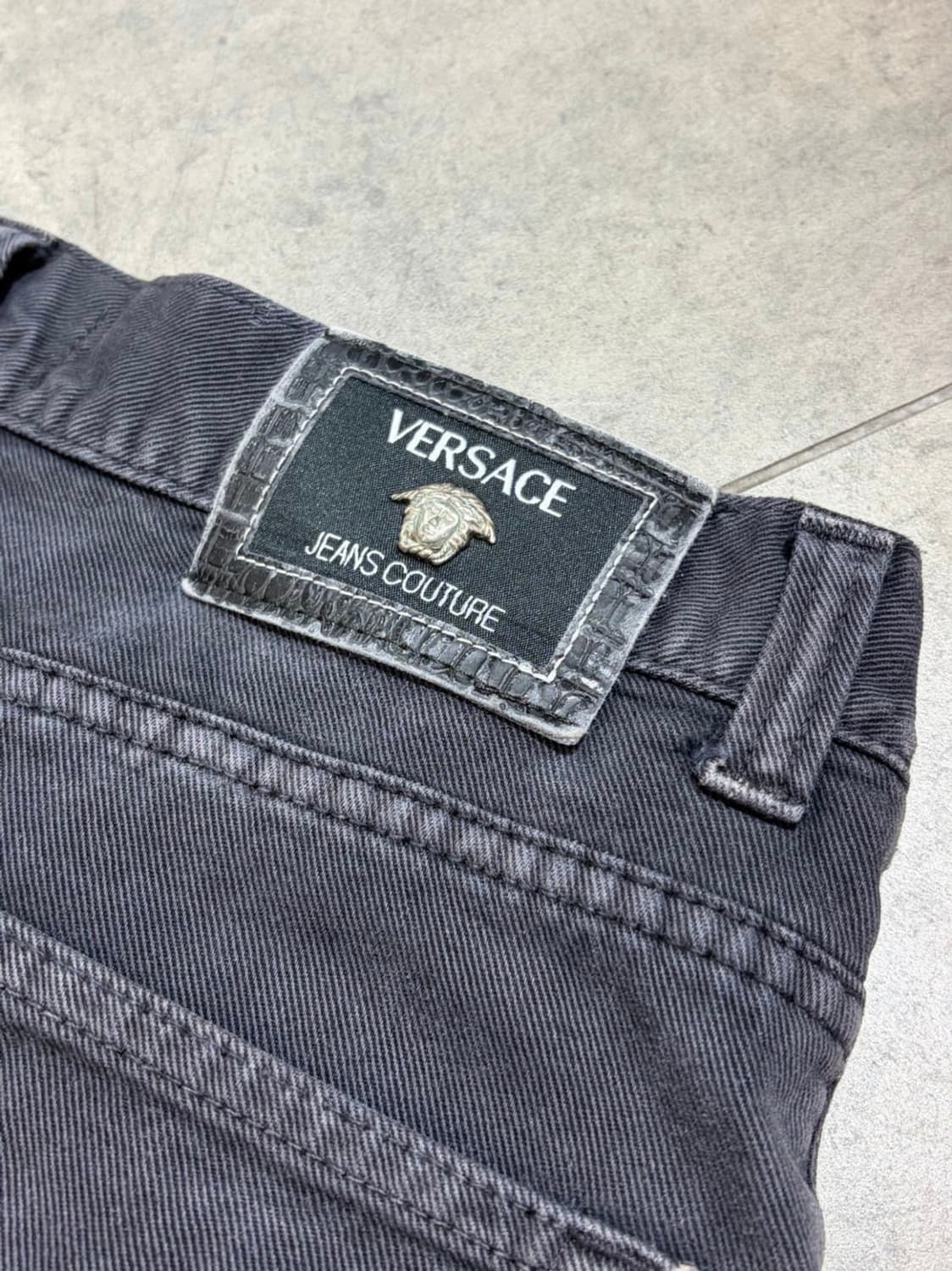 00s 베르사체 versace jeans couture 흑청 데님팬츠 상품이미지8