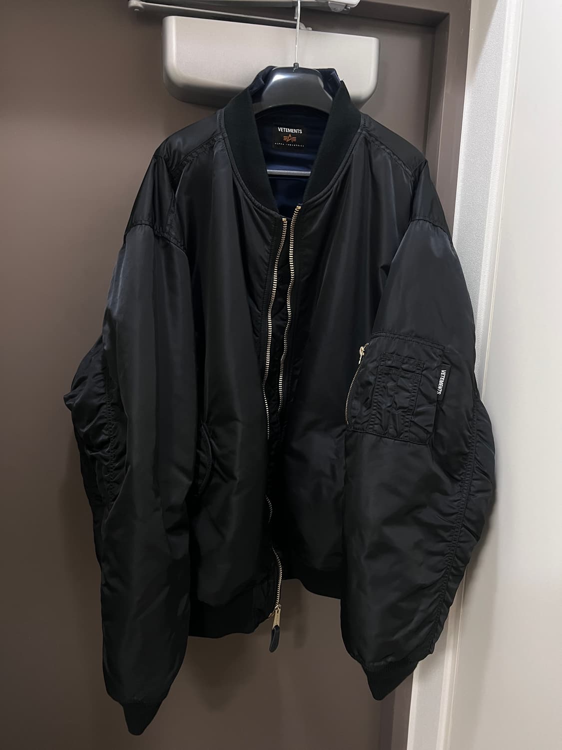 [s] 베트멍 알파인더스트리 리워크 봄버 상품이미지3