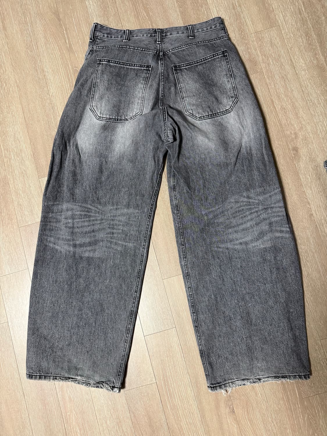 해칭룸 와이드 커브진 4 사이즈 워시드 블랙 상품이미지3