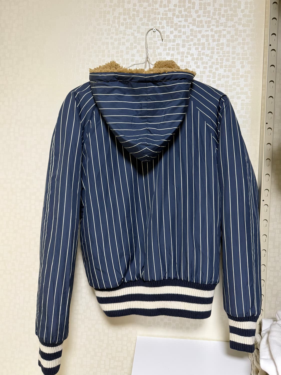 뉴에라 스트라이프 리버시블 집업 상품이미지4