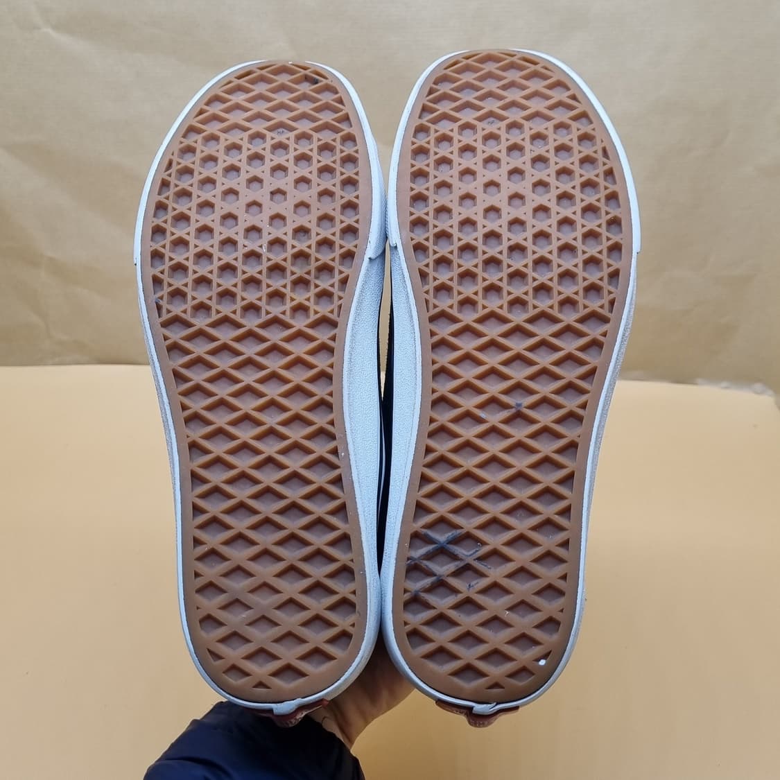 반스 스포츠 스웨이드 스니커즈 245. 상품이미지3