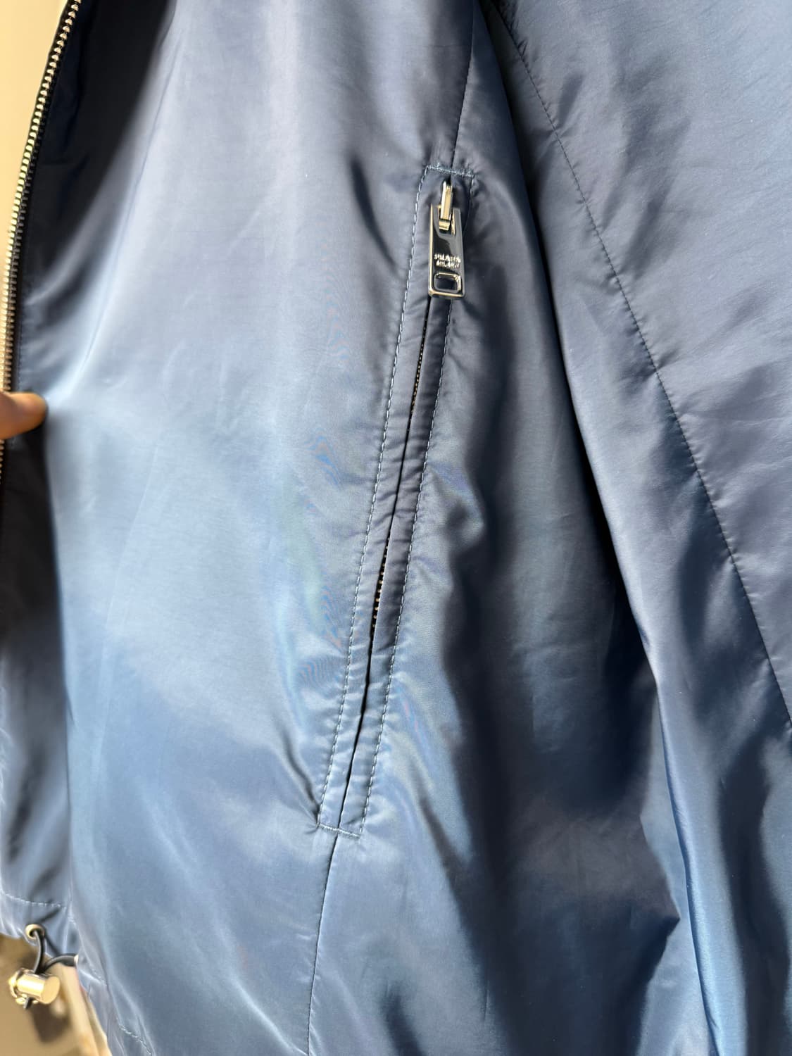 프라다 삼각로고 리버시블 바람막이 (블루종) 상품이미지4