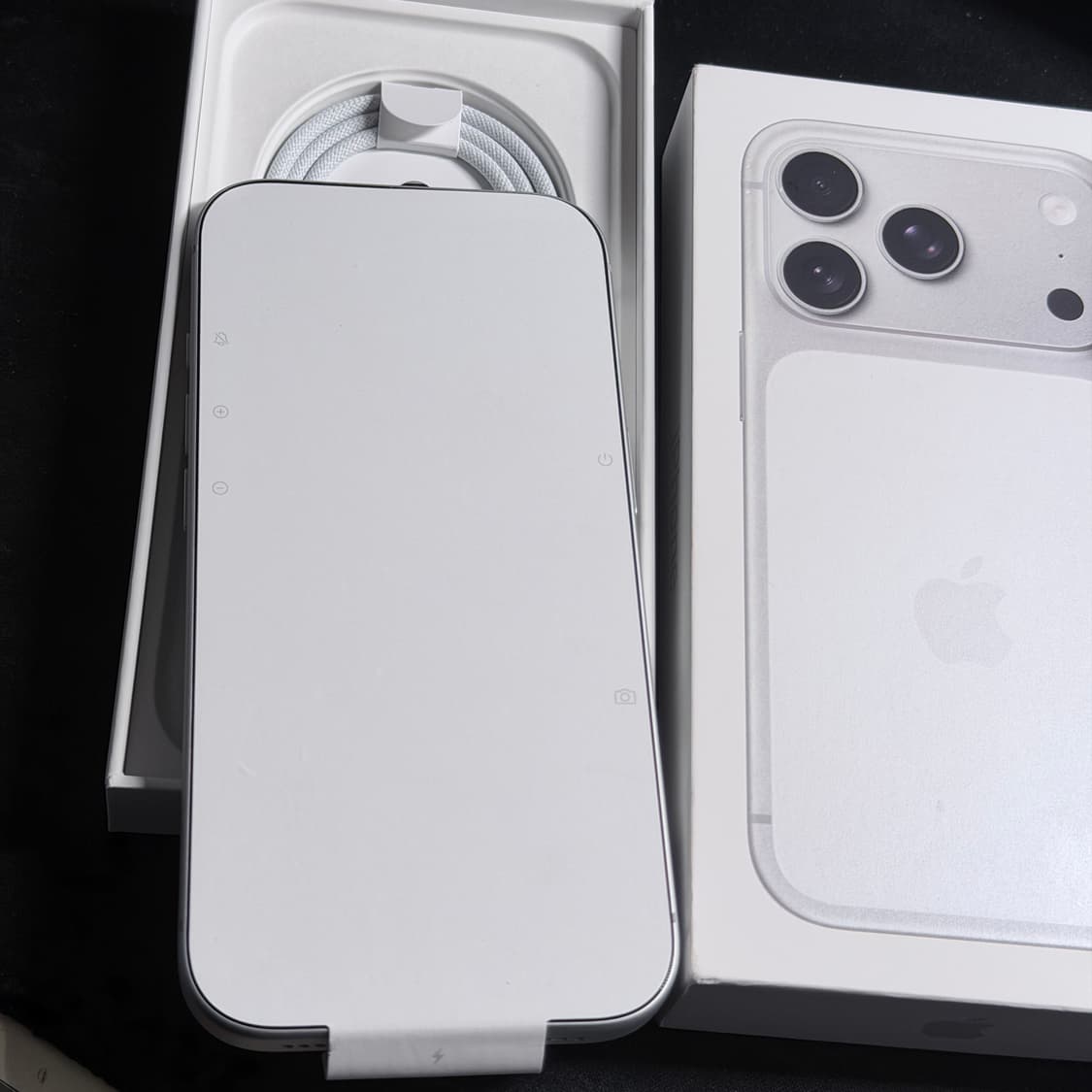 아이폰 17 프로 256GB 실버 풀박스 자급제 상품이미지3