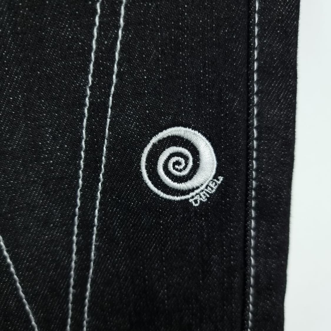 [트래블] 루즈핏 스티치 흑청 데님 팬츠 M18298 상품이미지7