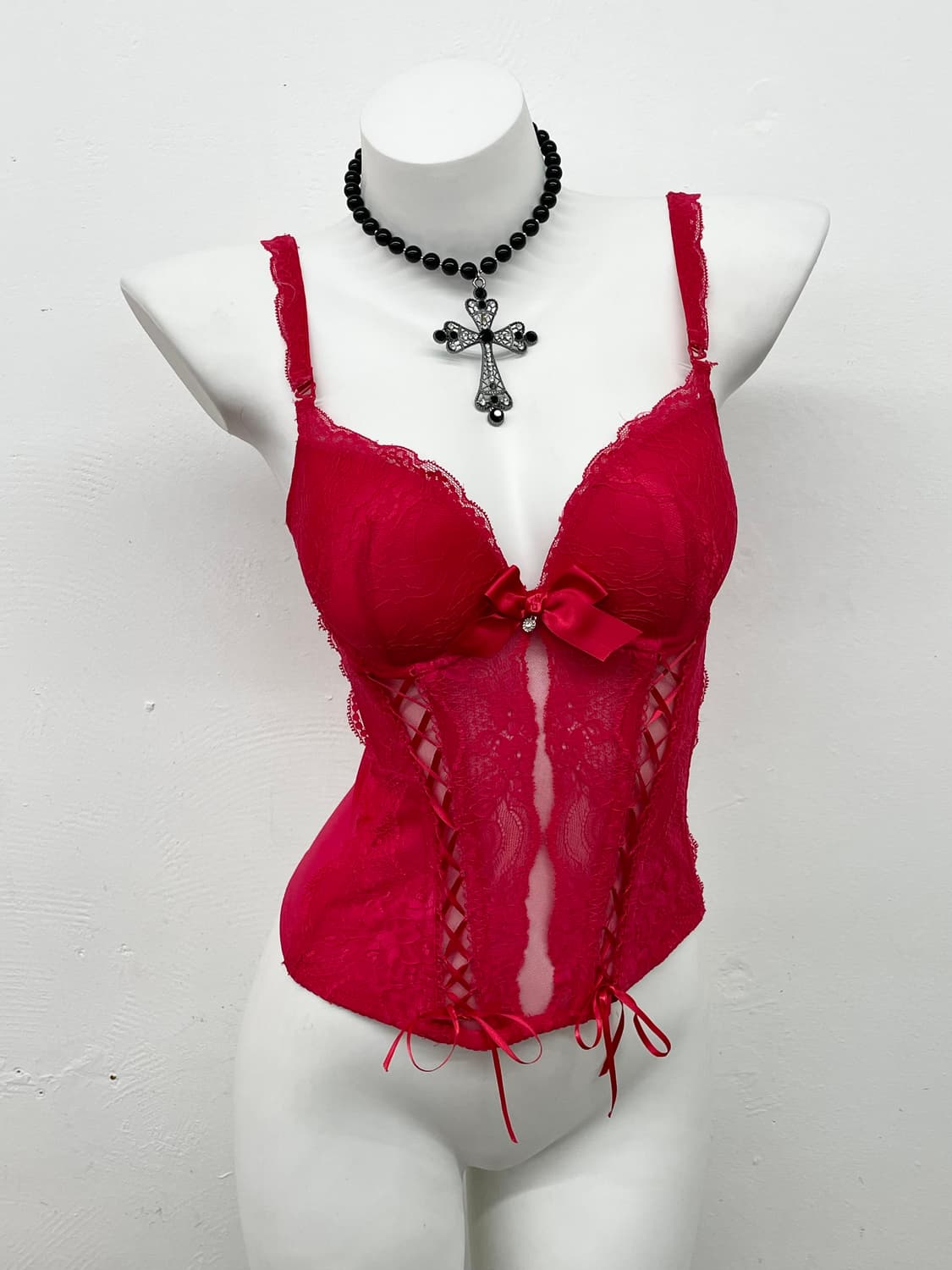 에블린 레드 아일렛 자수 코르셋 상품이미지1