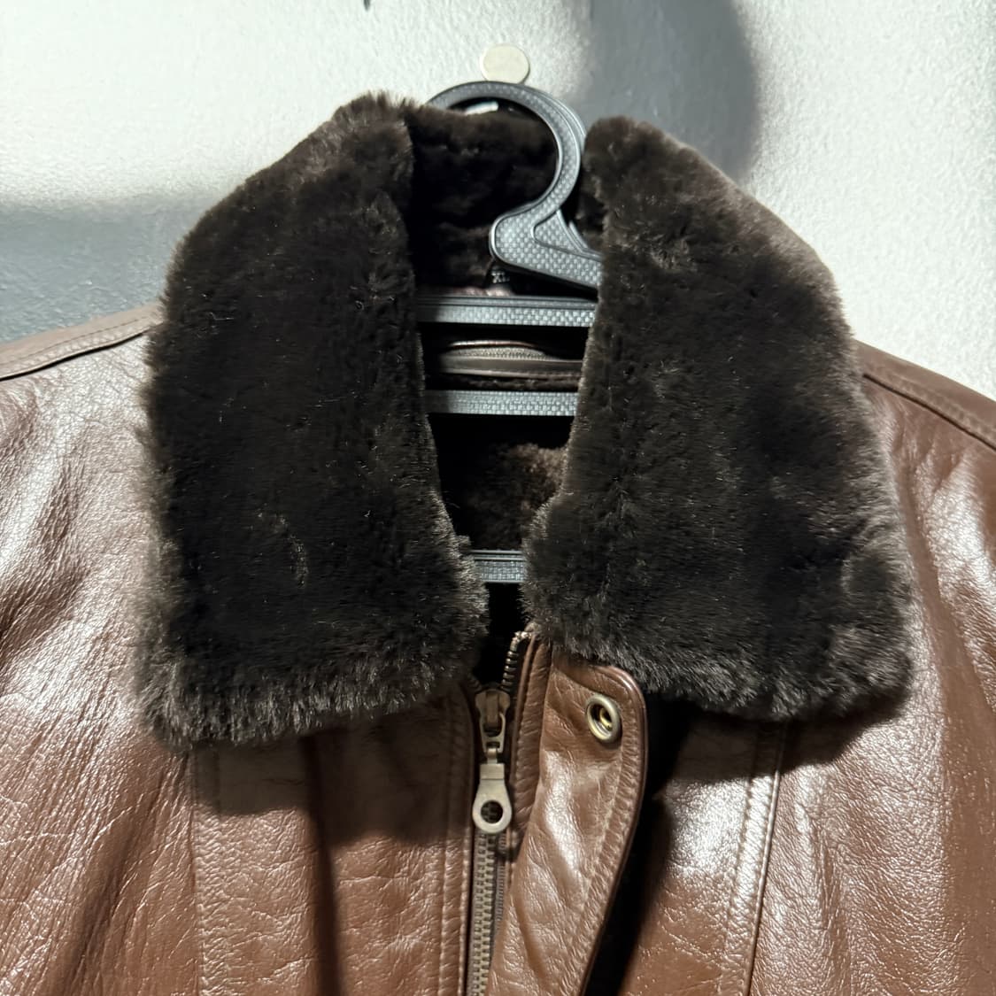 VTG 빈티지 카우하이드 100% 소가죽 퍼 카라 탈부착 A2 봄버 자켓 상품이미지5