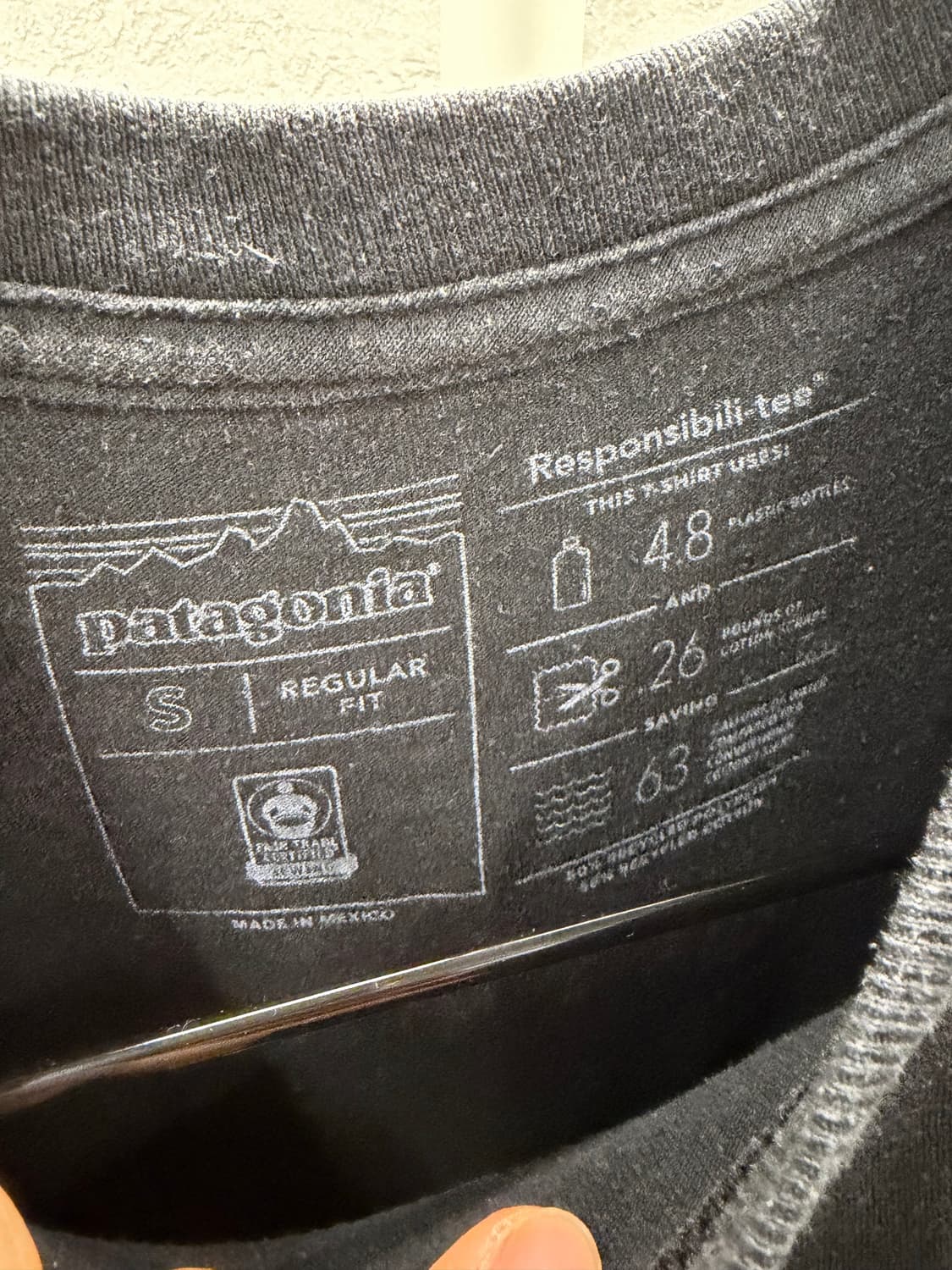 파타고니아 블랙 포켓 반팔티 S 상품이미지3