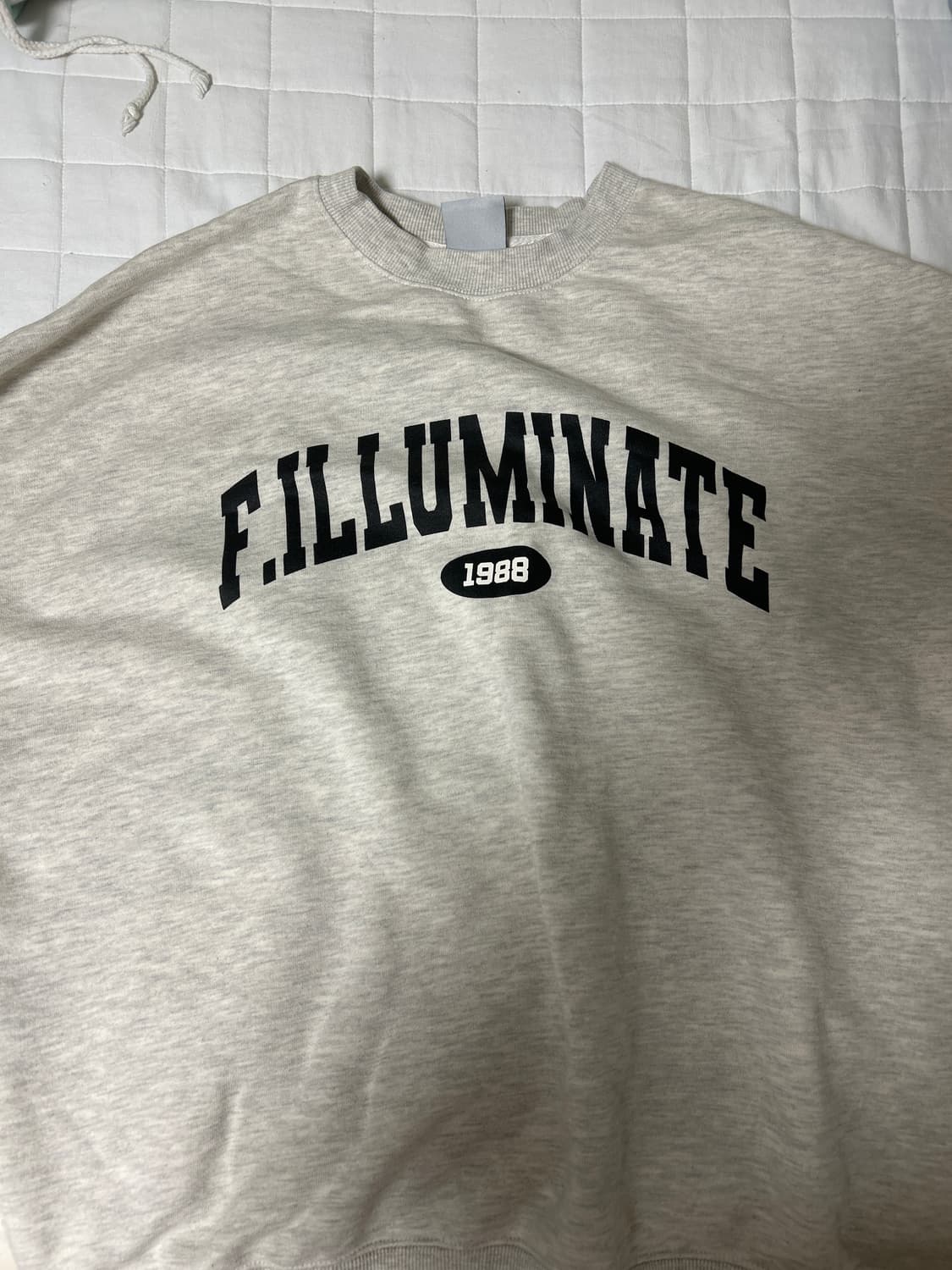 필루미네이트 맨투맨 m 상품이미지1