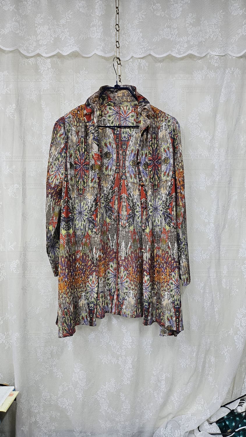 플리츠 주름 패턴 블라우스  상품이미지2