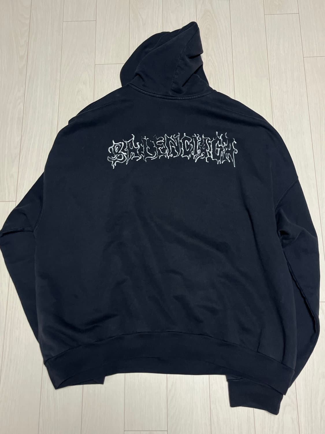 발렌시아가 후드티 상품이미지2