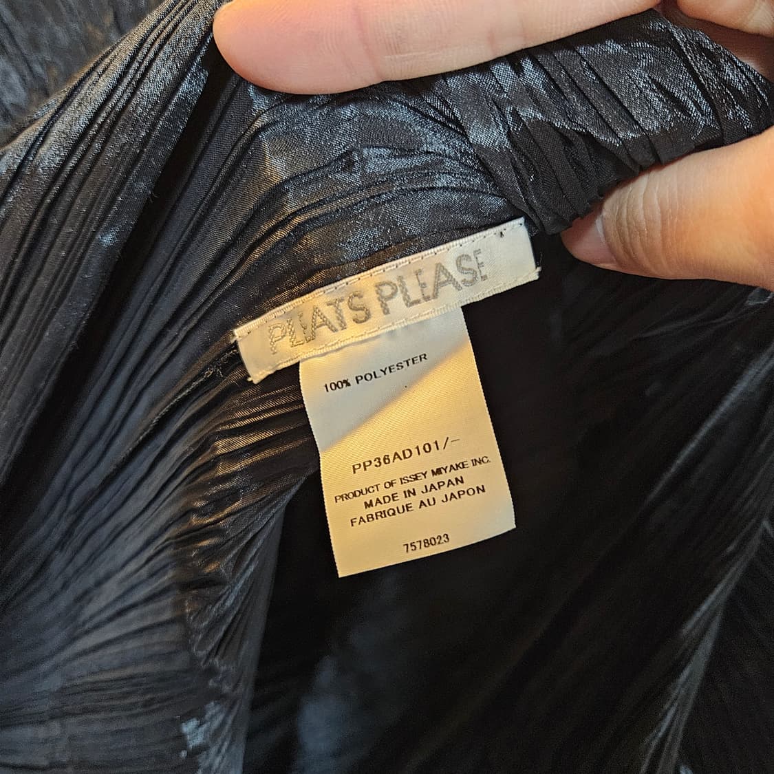 이세이미야케 플리츠플리즈 브이넥 마담 숄 스커프 상품이미지8