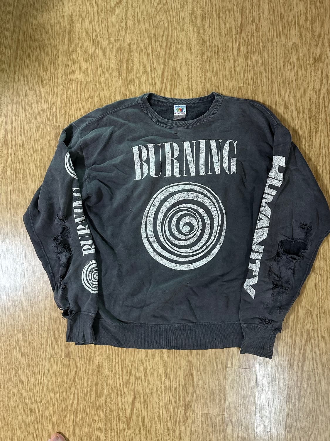 (XL) 세인트미카엘 Burning 너바나 스웻 상품이미지2