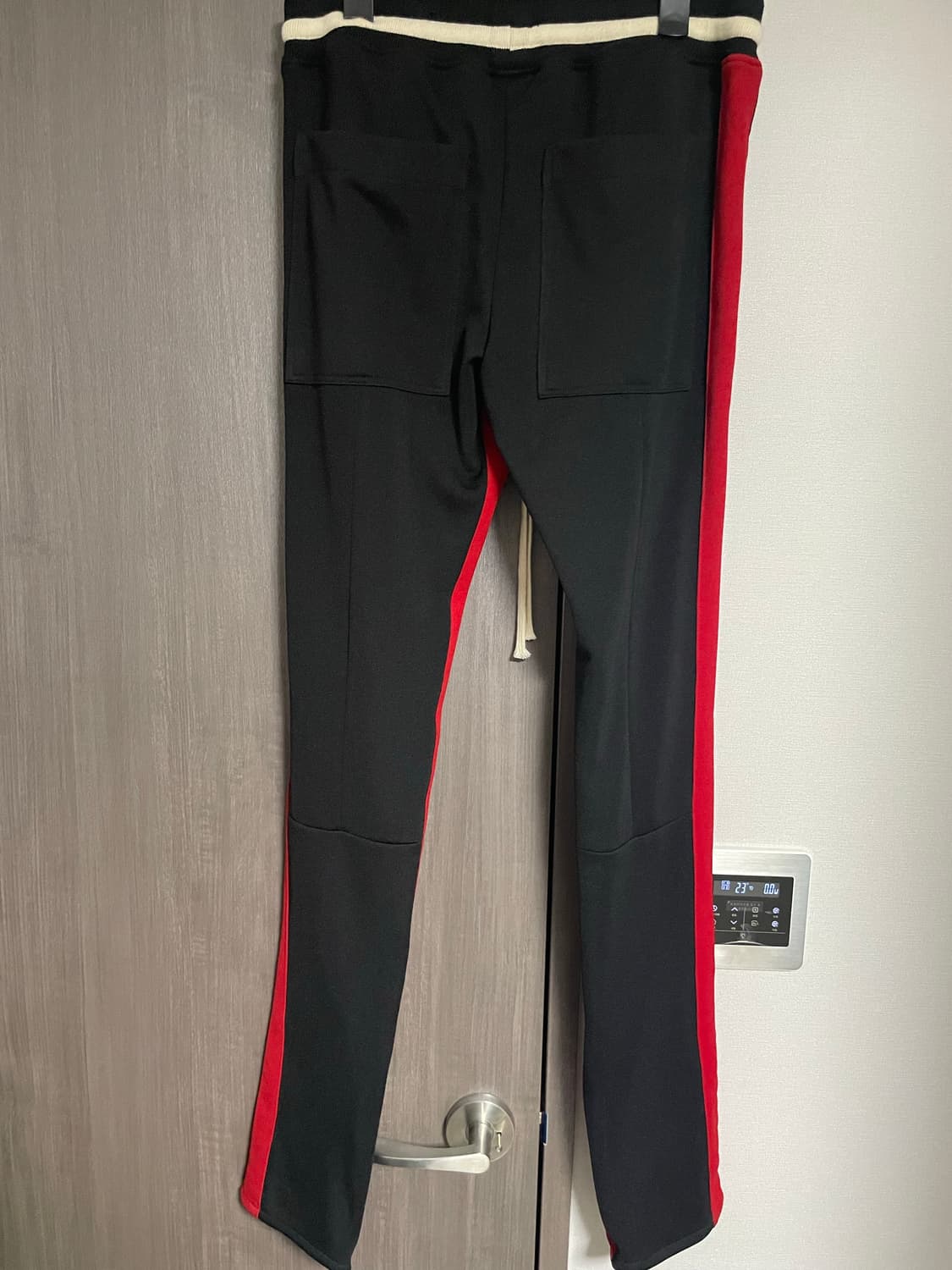 피어오브갓 블랙/레드 트랙팬츠 상품이미지2