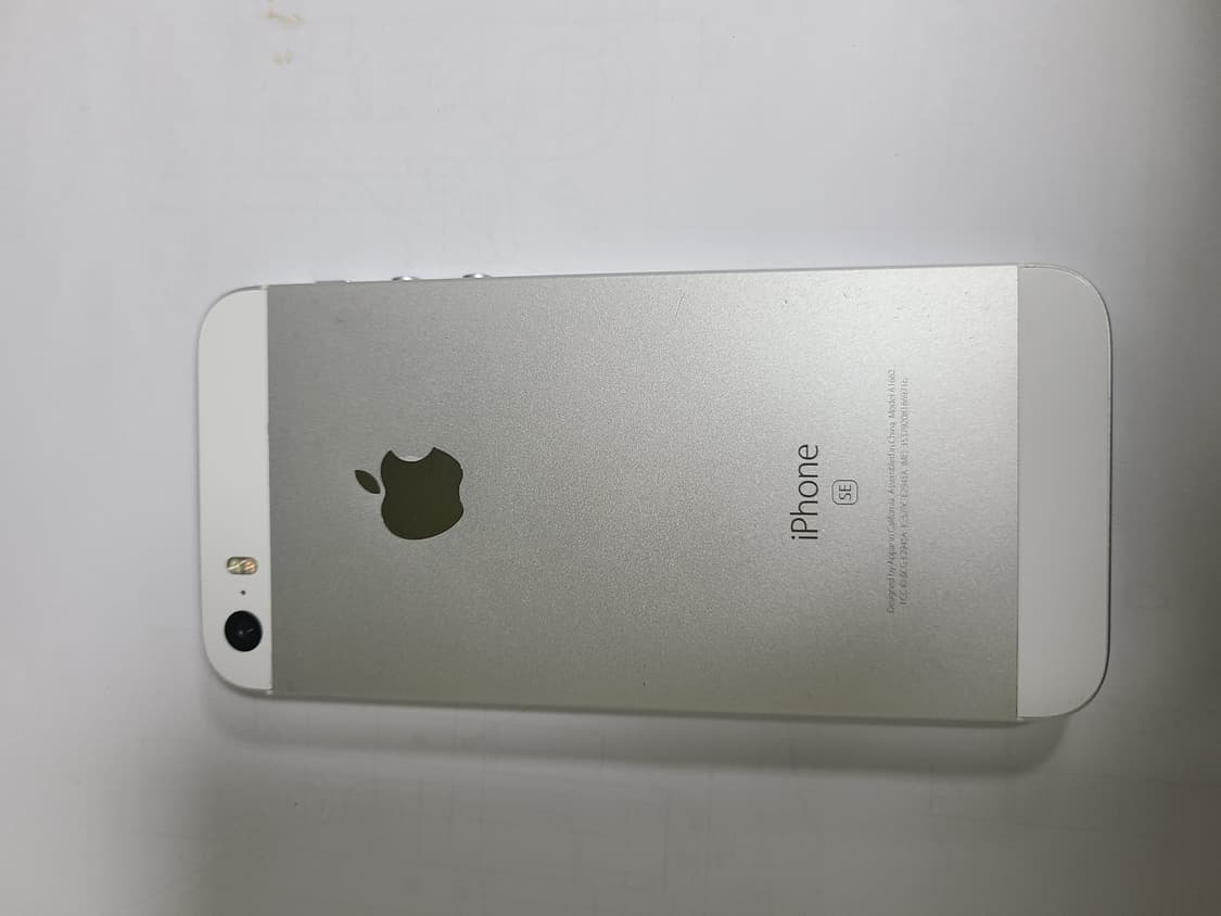 아이폰se 실버 32G 미국판무음 배터리100 상품이미지9
