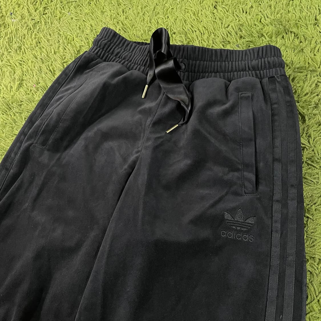 아디다스 부츠컷 벨벳 트랙팬츠 상품이미지2