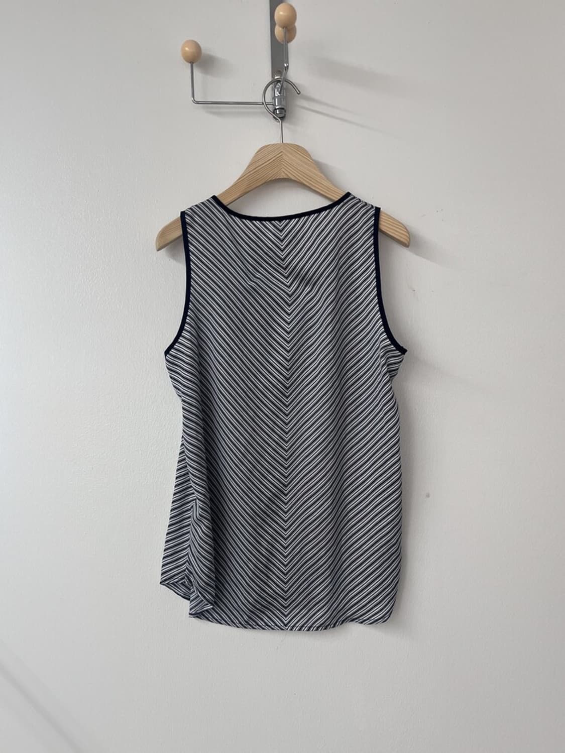 Gap striped sleeveless blouse 상품이미지4