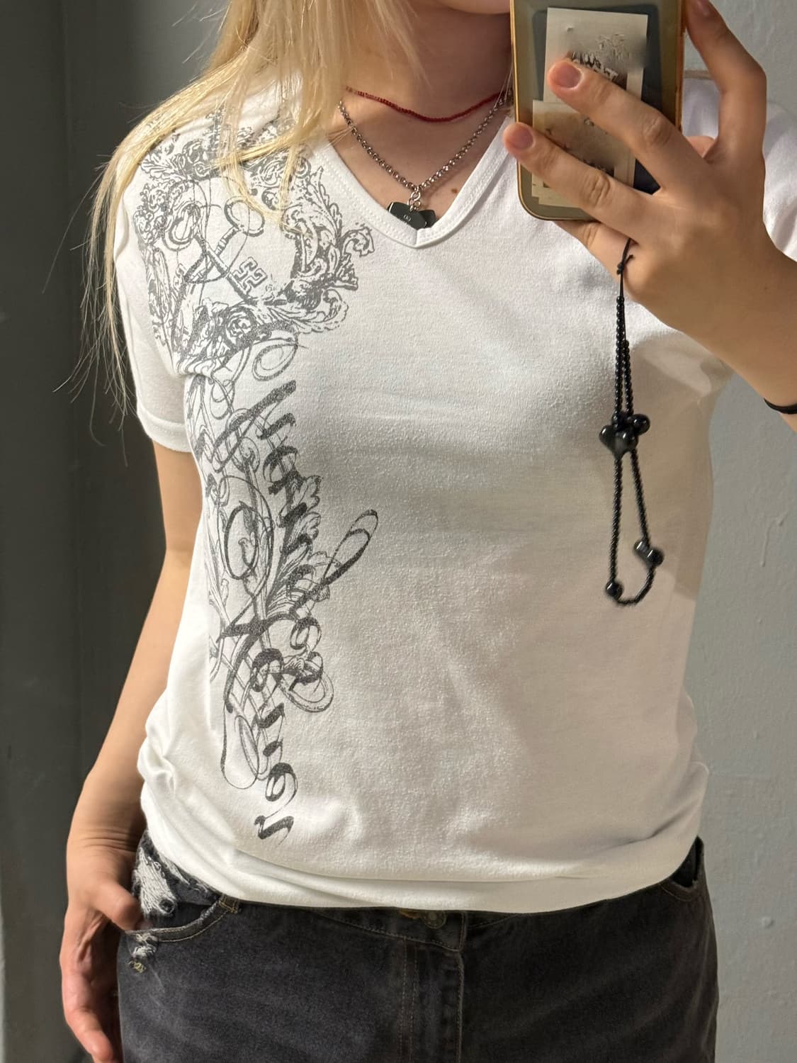 printing detail v-neck t-shirt 상품이미지3