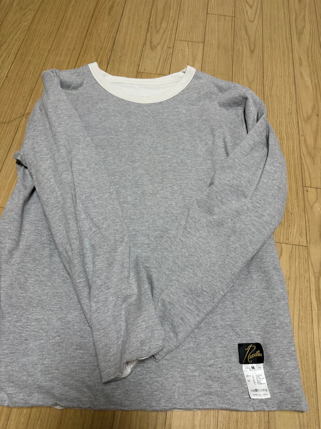 니들스 빠삐용 맨투맨 상품이미지4