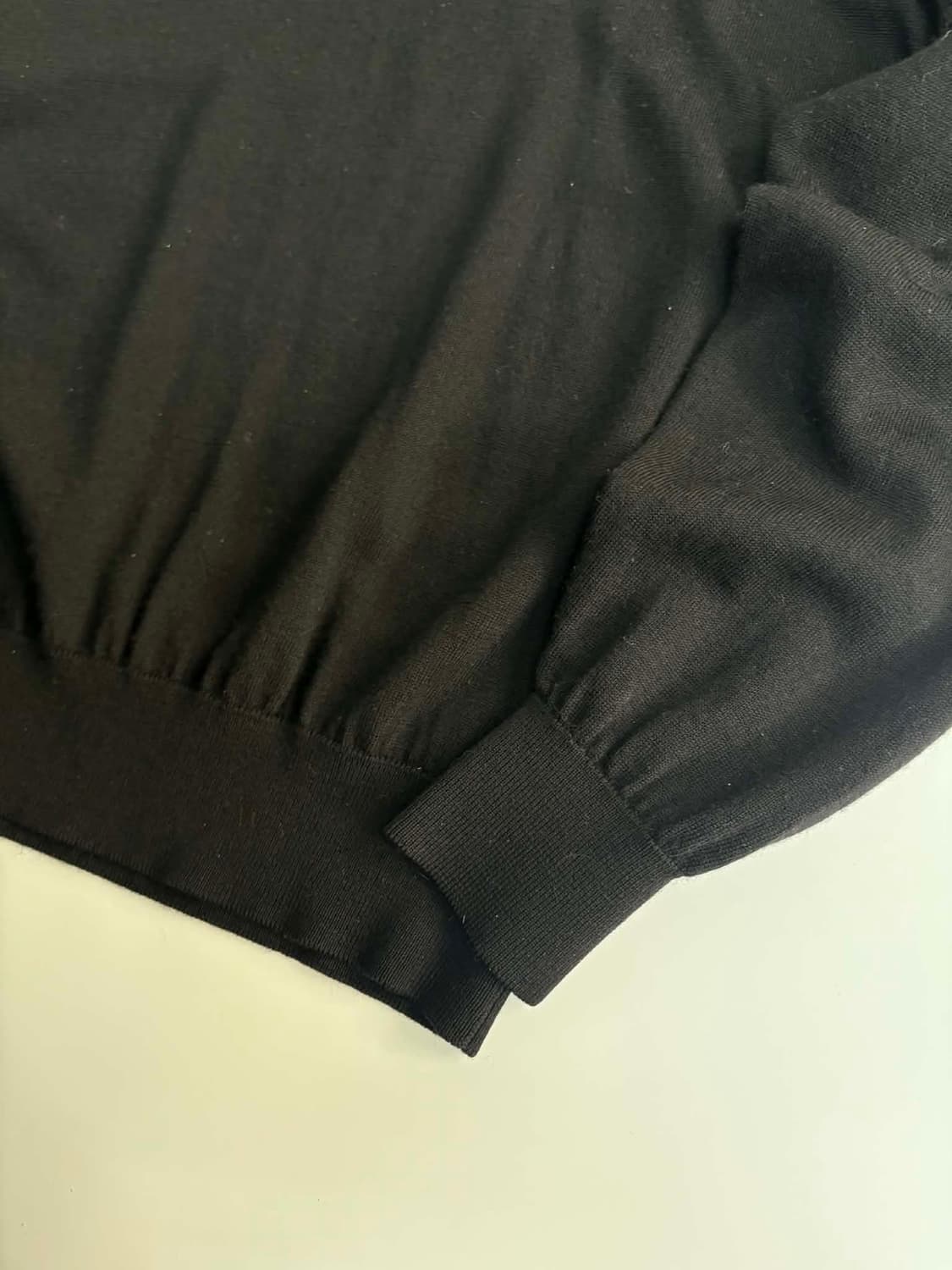 [100] 입생로랑 블랙 터틀넥 울 니트 상품이미지4