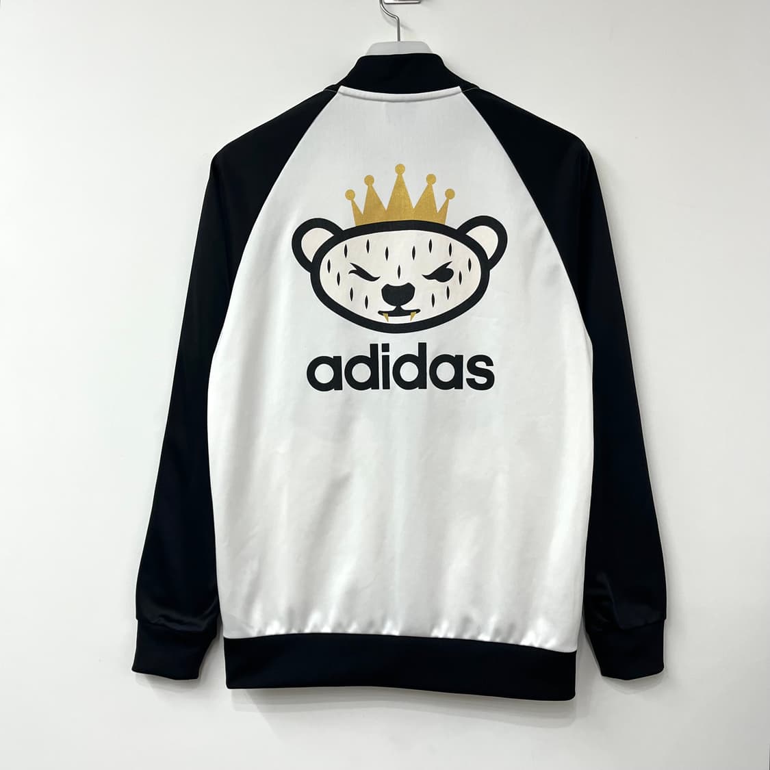 아디다스 니고 베어 25주년 한정판 화이트 블랙 트랙탑 져지 상품이미지4