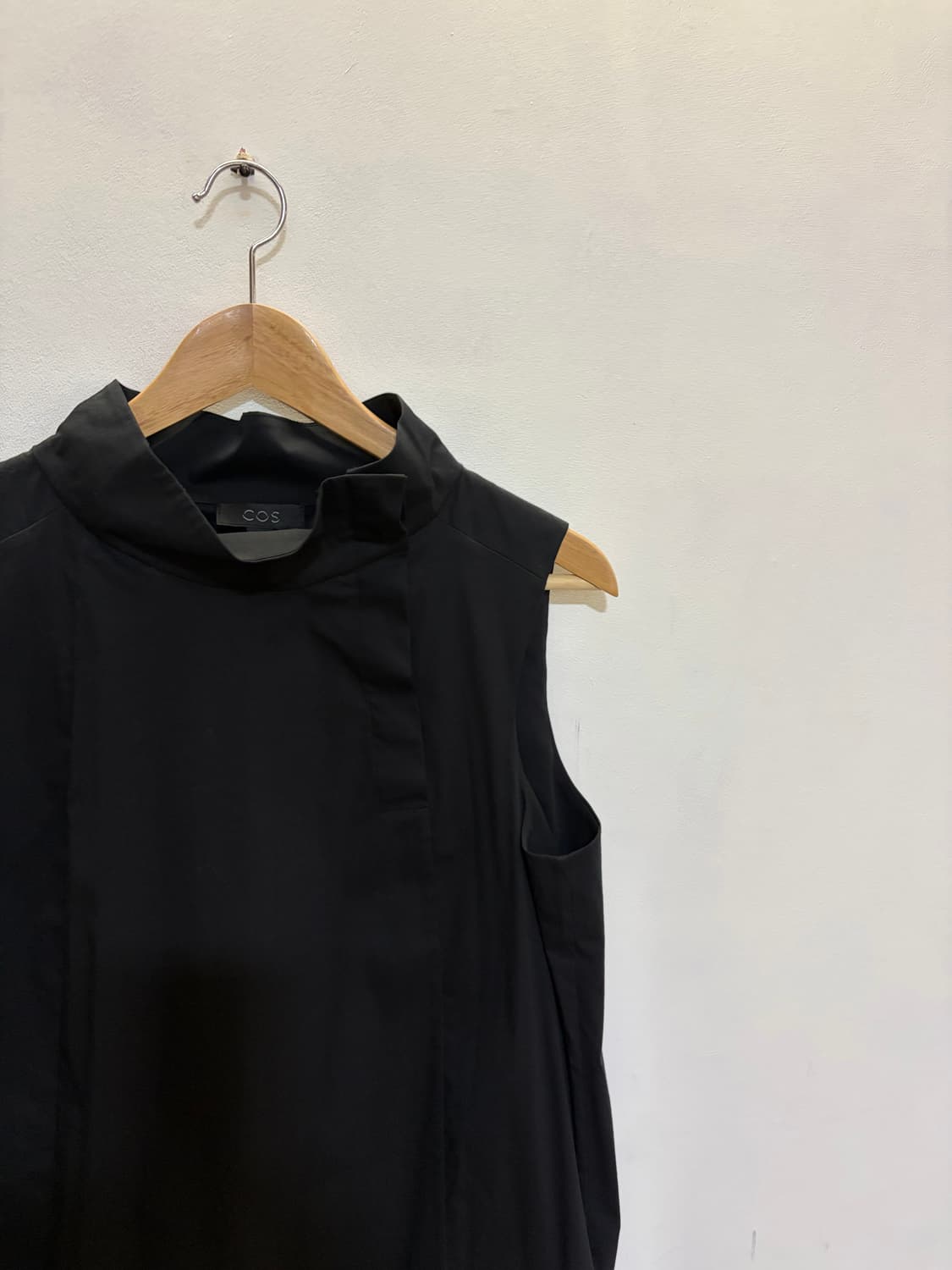 COS 민소매 미디원피스 상품이미지2