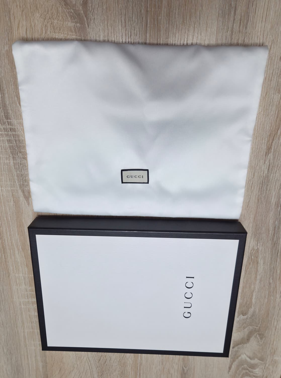 구찌 나이트 쿠리에 GG 수프림 클러치 상품이미지2