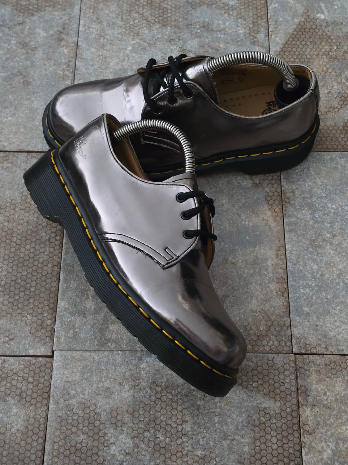 (230)닥터마틴 1461 메탈릭 실버 상품이미지8