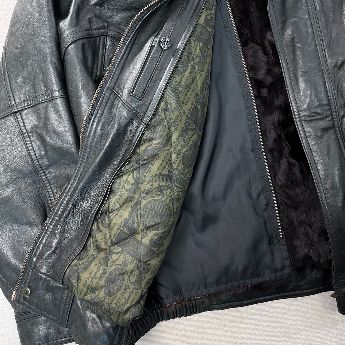 100 입생로랑 투웨이 퍼카라 램스킨 가죽 자켓 상품이미지6