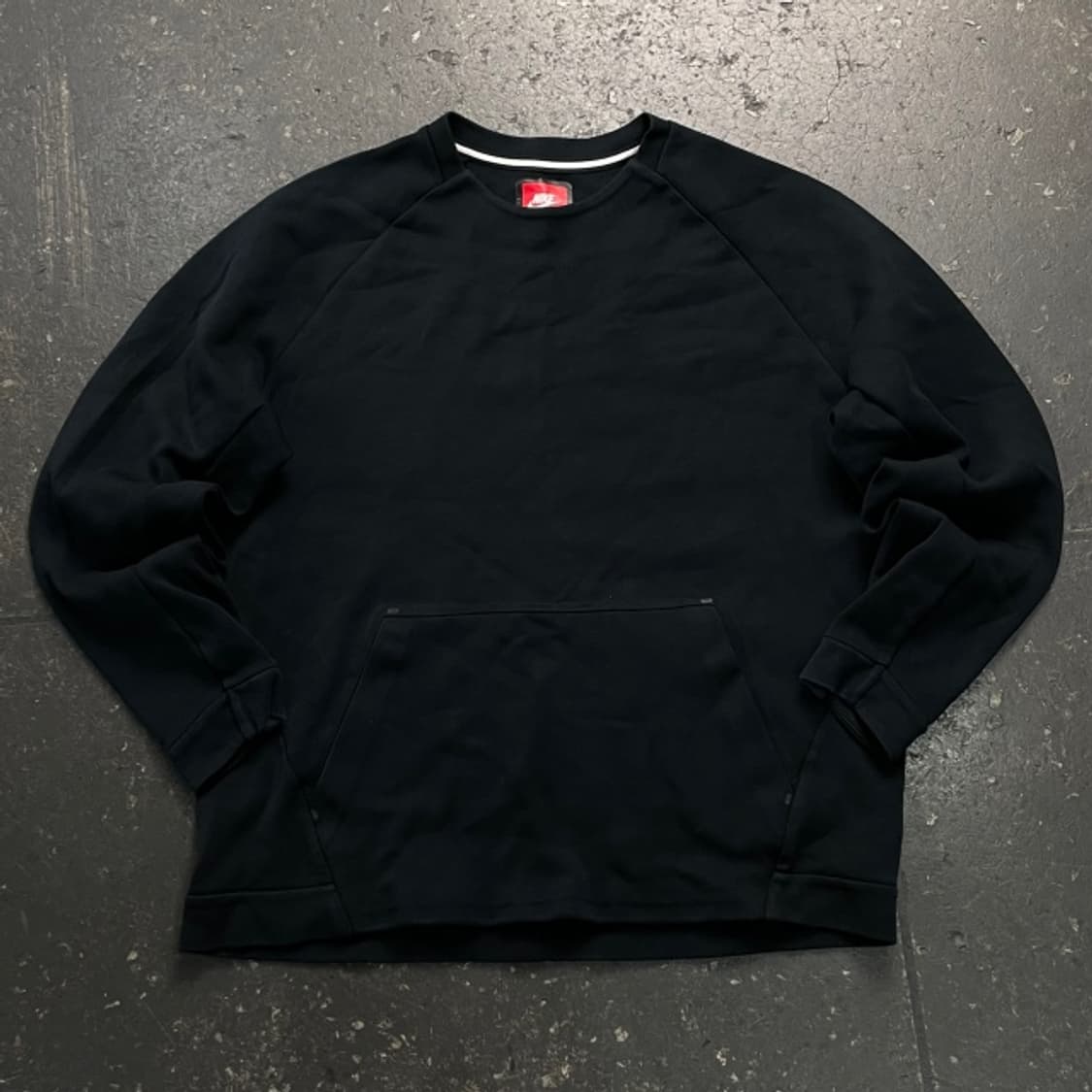 105 나이키 테크팩 맨투맨 상품이미지1