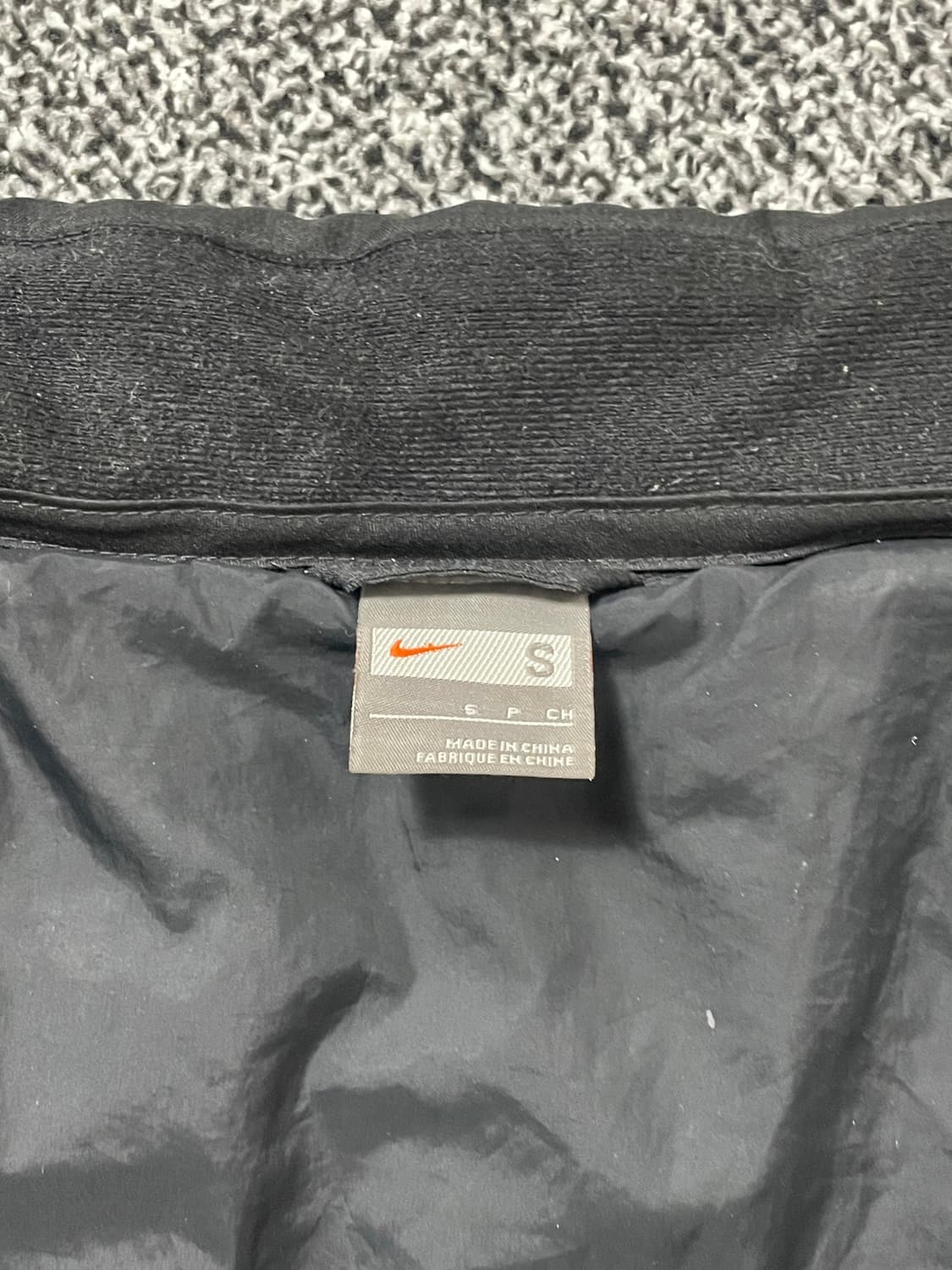 빈티지9. 나이키 올드스쿨 스우시 맨유 AIG 경량 패딩 자켓 상품이미지2