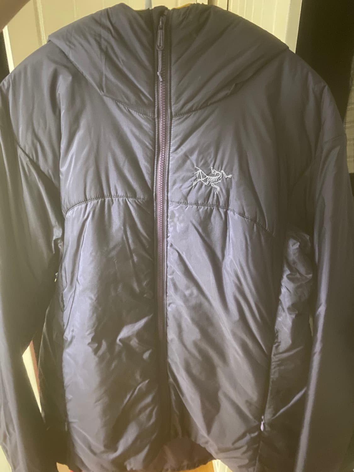 아크테릭스 여성용 경량패딩팔아요  상품이미지2