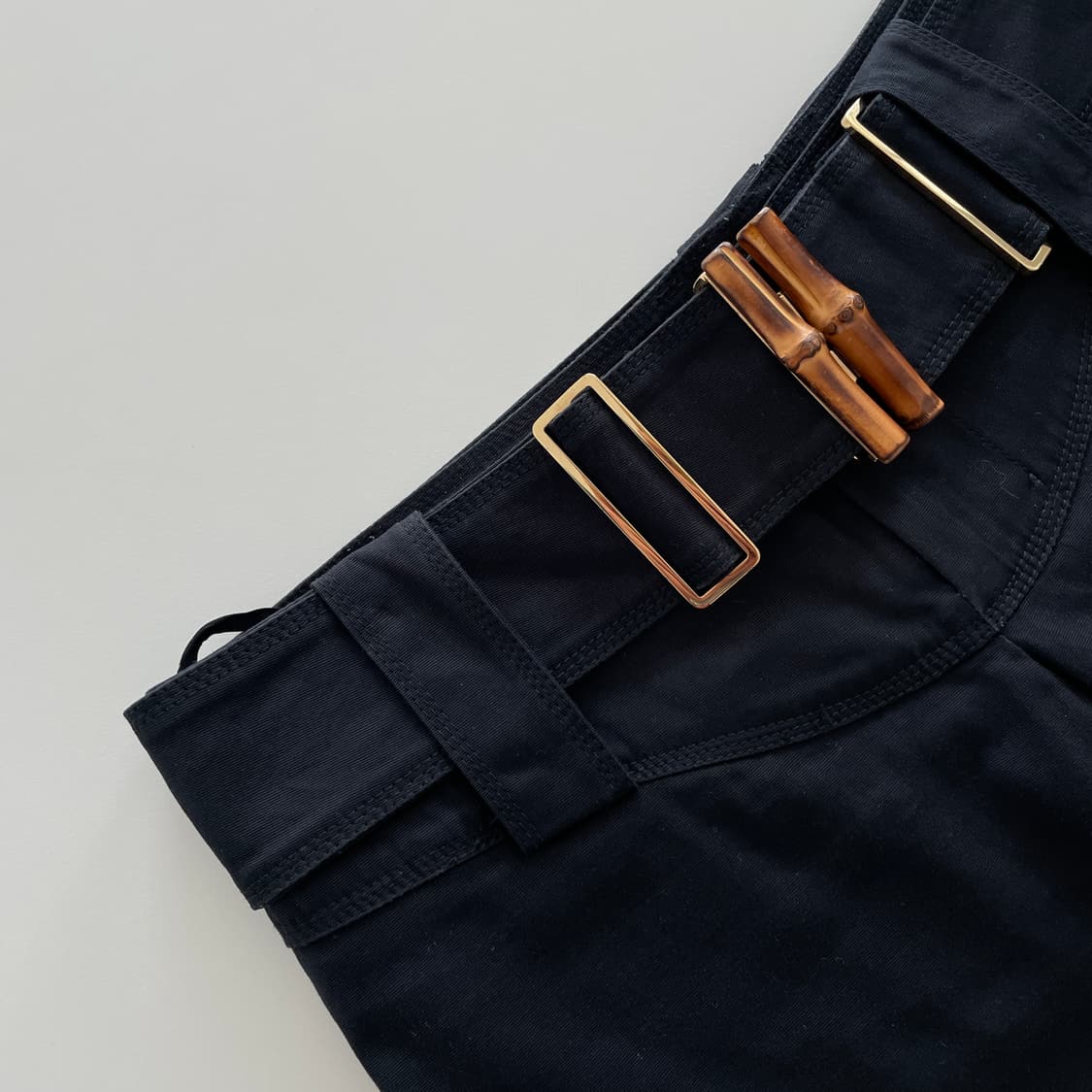 구찌 톰포드 04s 뱀부 버클 블랙 쇼츠 상품이미지3