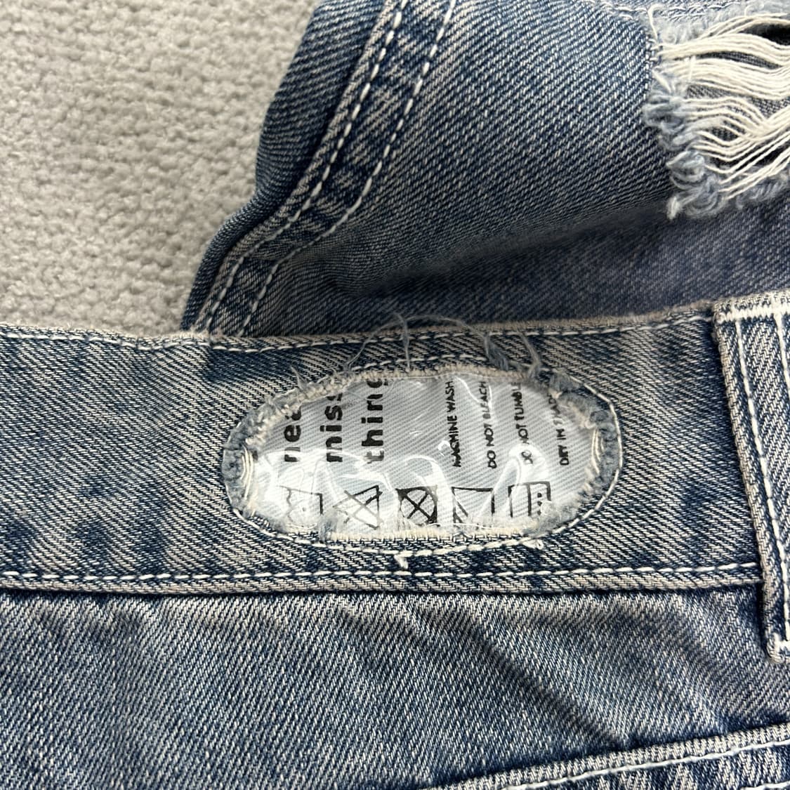아더에러 데님 메스 커팅진 청바지 31 상품이미지3