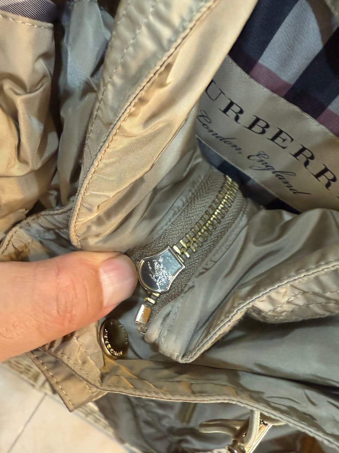 38/55-66 정품 버버리 탠브릿지 바람막이 팝니다 상품이미지2